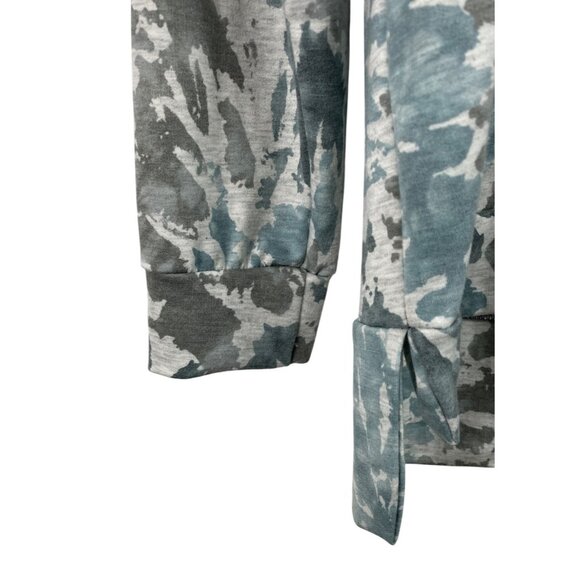 Sew in Love Womens Size Medium Blue/Gray Floral Long Sleeve Sweatshirt - Picture 3 of 7